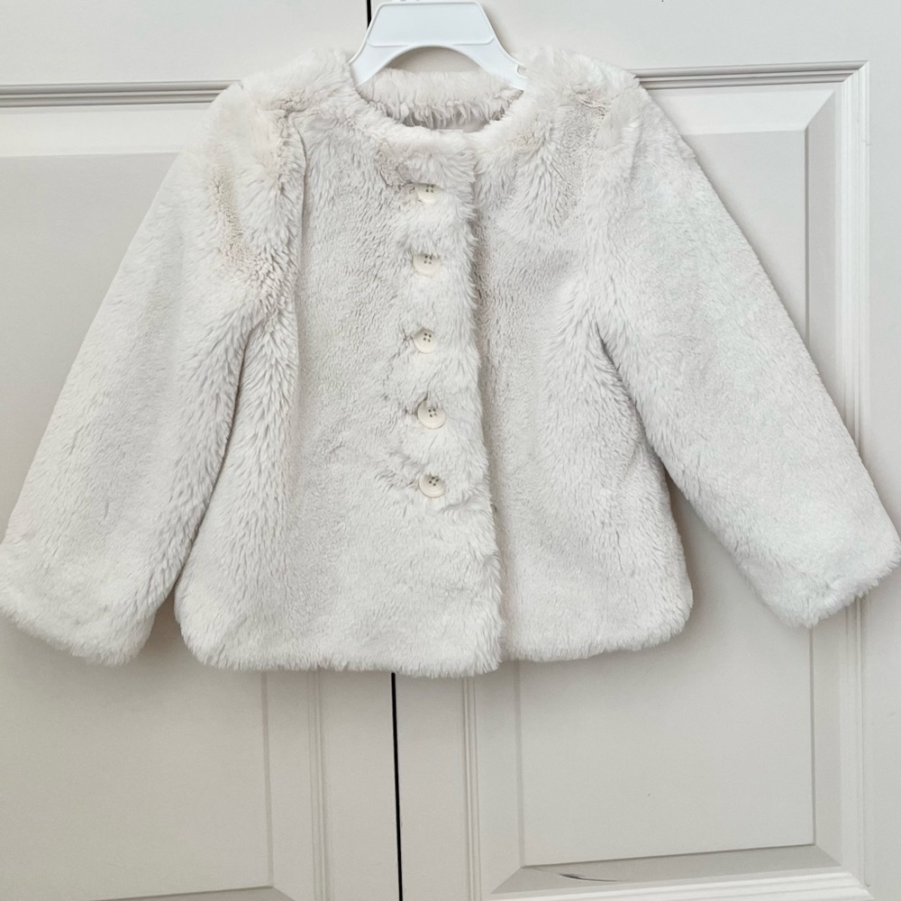Old Navy white faux fur coat toddler girl size 3T